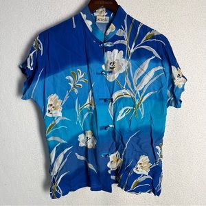 Vintage Kioti women’s large blue button down short sleeve shirt flowers Hawaiian